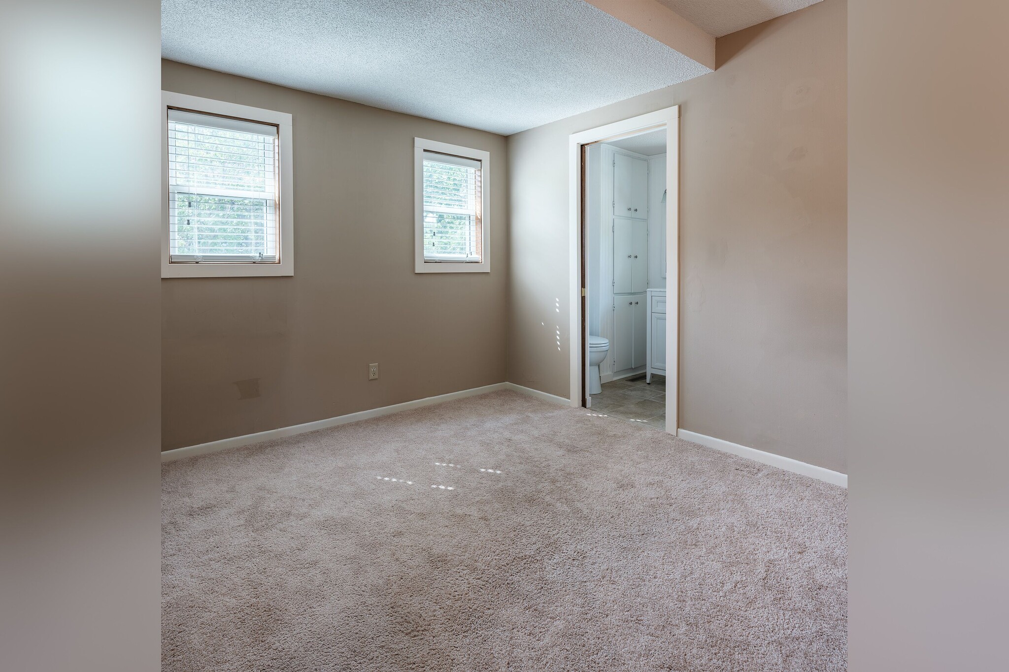 Bedroom view 1 - 525 8th St NW