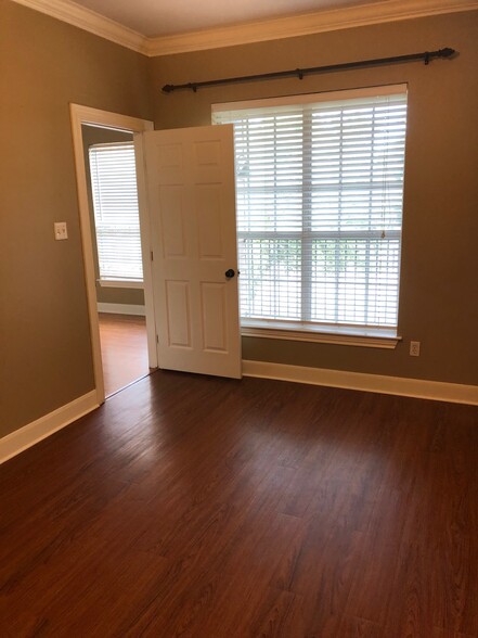 Bedroom - 710 E Boyd Dr