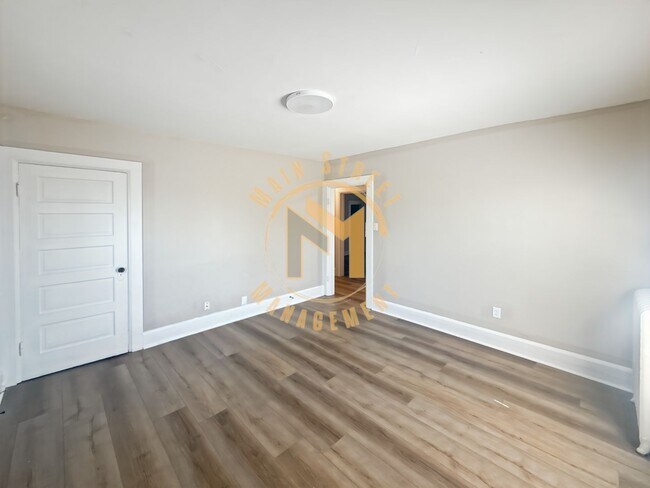 Building Photo - 527 S Ashland Ave