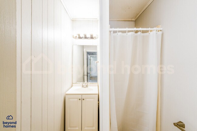 Building Photo - Cozy Comfort Meets Classic Charm in Killough Springs!