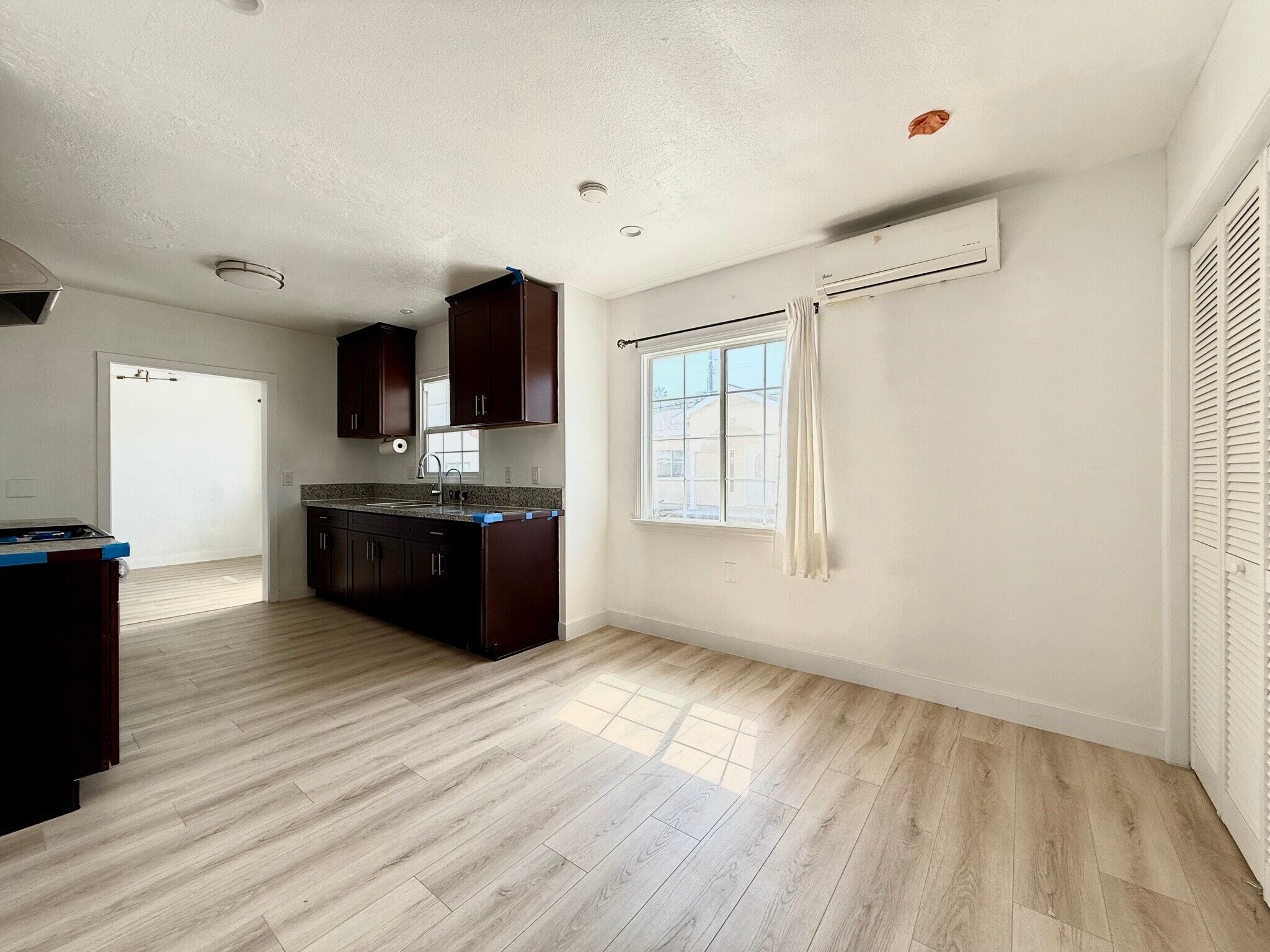 Building Photo - 1219 N Azusa Ave