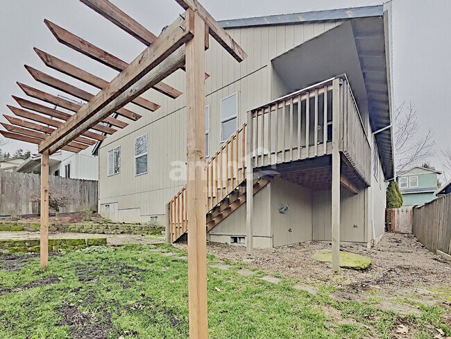 Building Photo - 13269 SE Piper Dr