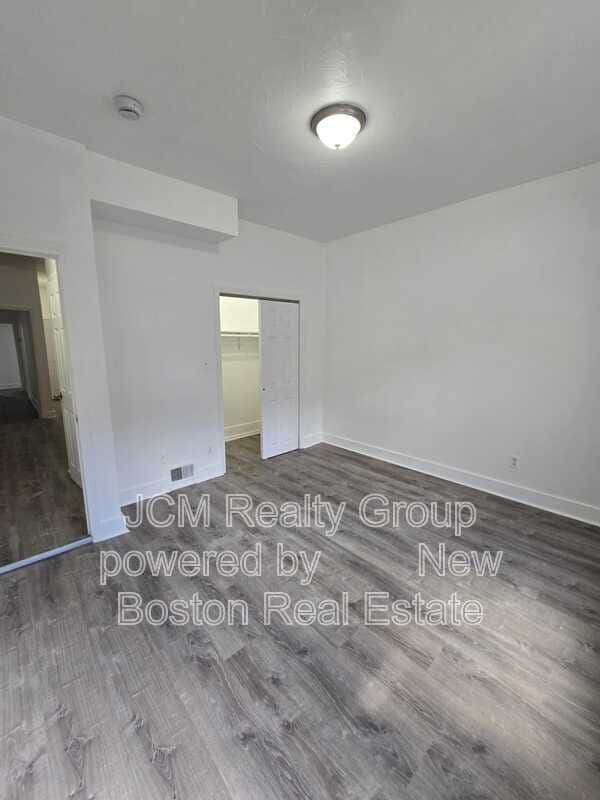 Building Photo - 128 Shawmut St
