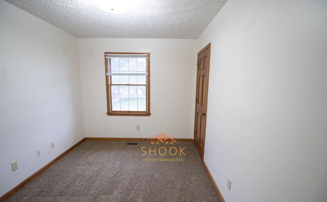 Building Photo - Large 3 BR Condo/Townhome in Outskirts of West Lafayette
