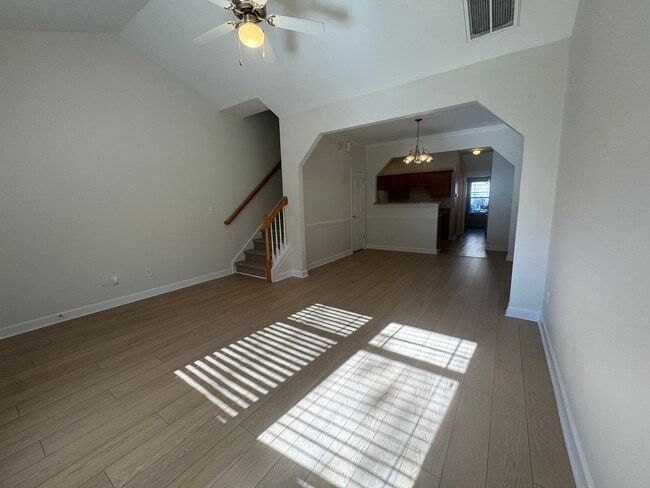 Building Photo - Charming 2-Bedroom with Fresh Updates