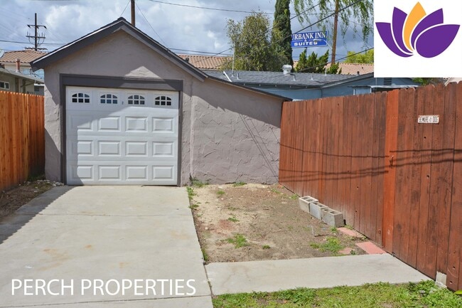 Building Photo - 179 W Spazier Ave