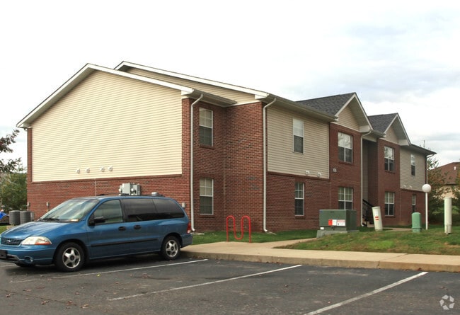 Primary Photo - Saddle Creek Apartments