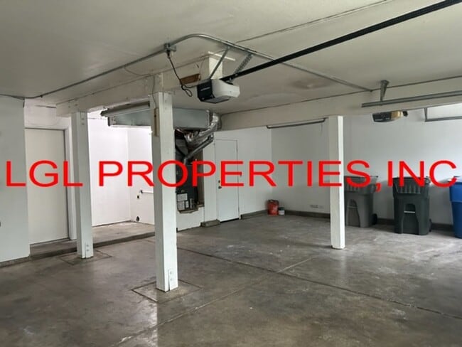 Building Photo - 1470 Pebblewood Dr