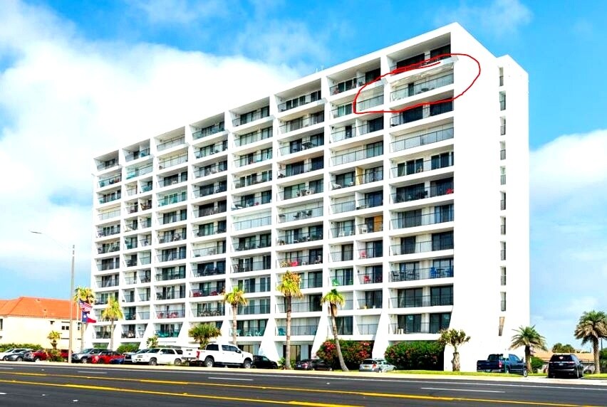Building Photo - 7310 Seawall Blvd