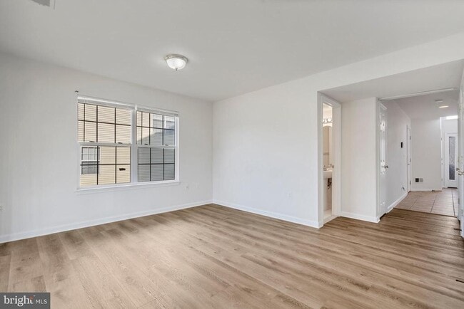 Building Photo - 200 Chesterbrook Ct