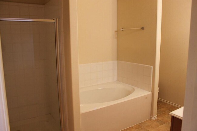 Building Photo - 2502 Balsam Ridge Way