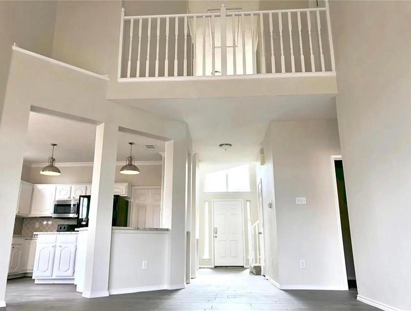 Building Photo - 11112 Newport Dr