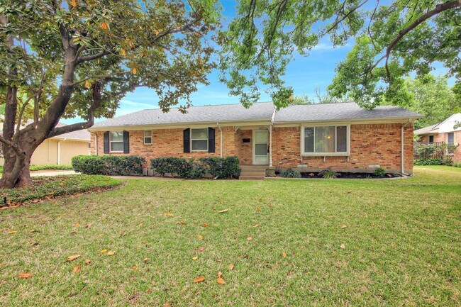 Building Photo - Newberry Drive