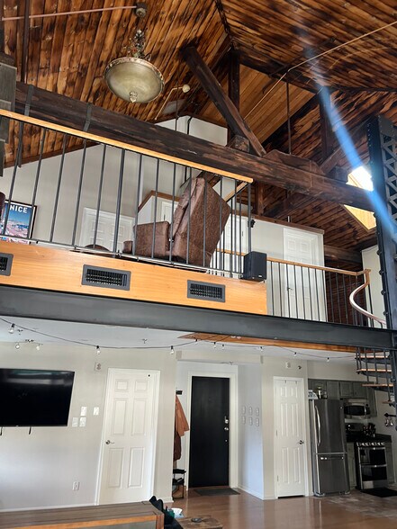 Building Photo - 51 W Blenkner St