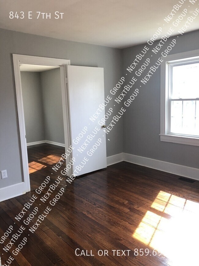 Building Photo - 843 E 7th St