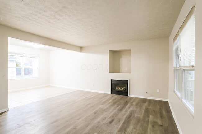 Building Photo - 2670 Patrick Henry Ave