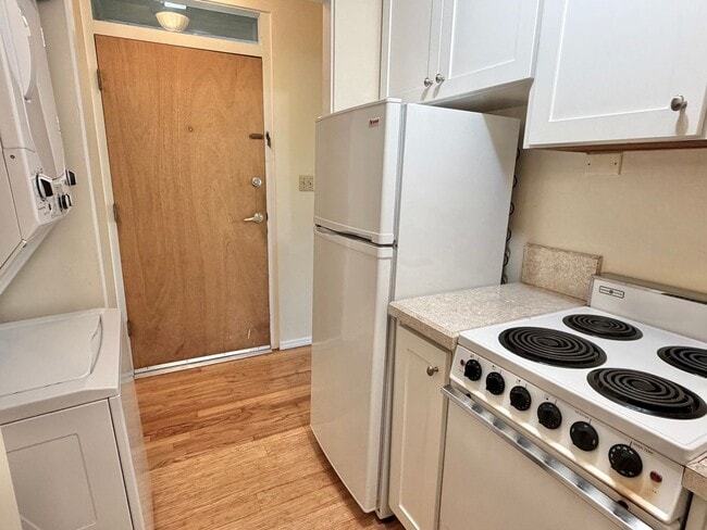 Building Photo - 2711 4th Ave N