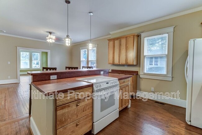 Building Photo - 2101 Creecy Ave