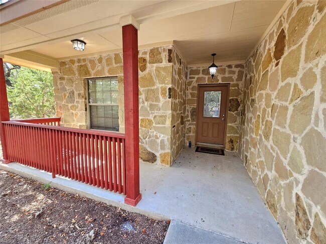 Building Photo - 2106 Red Fox Rd