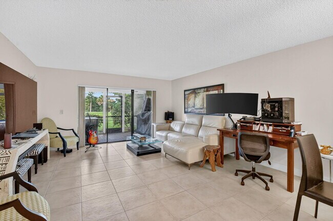 Building Photo - 21211 Lago Cir