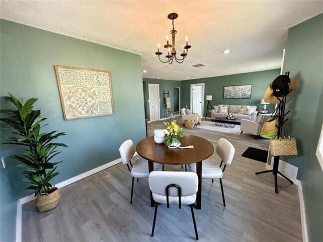 Building Photo - 12013 Teifer Ave
