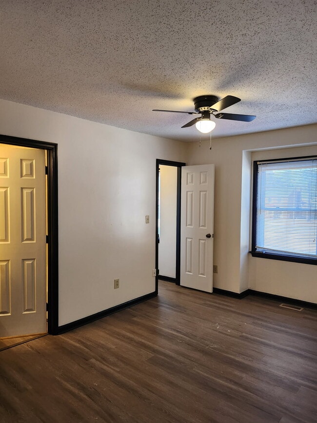 Building Photo - Georgetown property