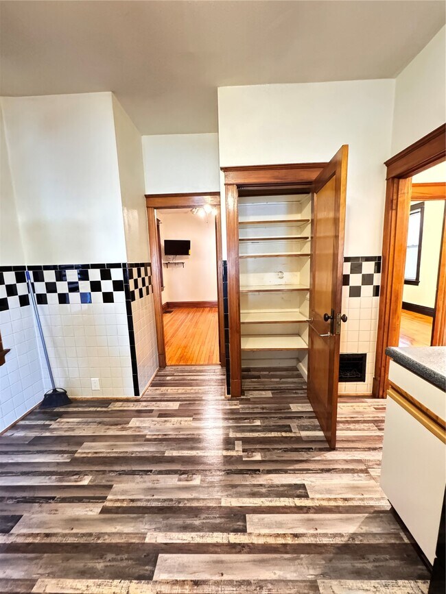 Building Photo - 4250 Michigan Ave