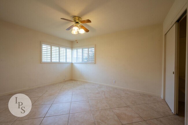 Building Photo - Fresno South East Home, 3BR/1BA, Built 195...
