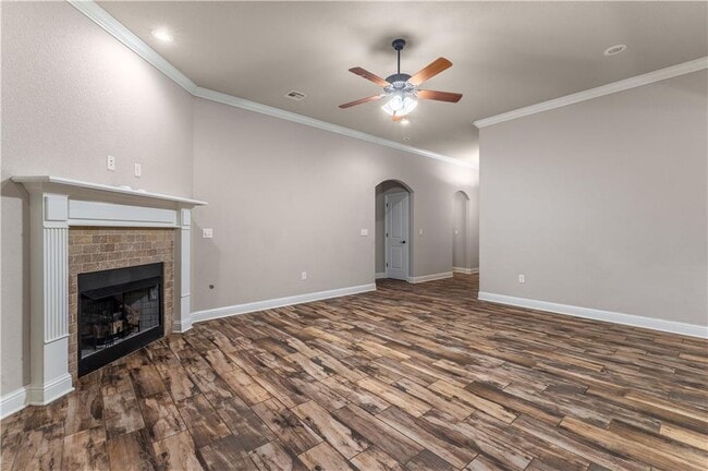 Building Photo - 2091 Eagle Dr
