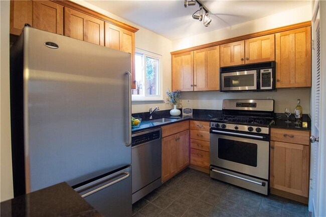 Building Photo - 1612 Briarcliff Rd NE