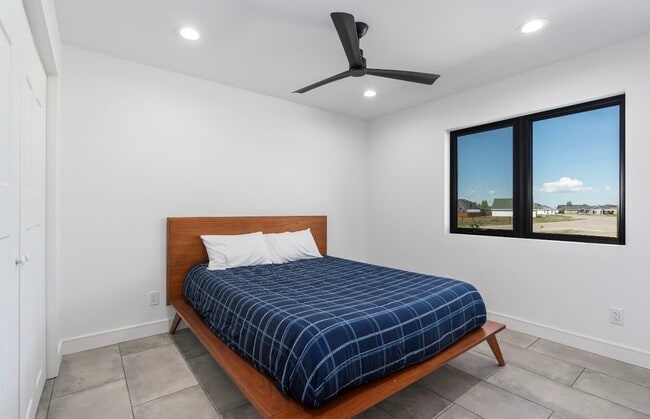 Building Photo - 1205 Trails Creek Ave