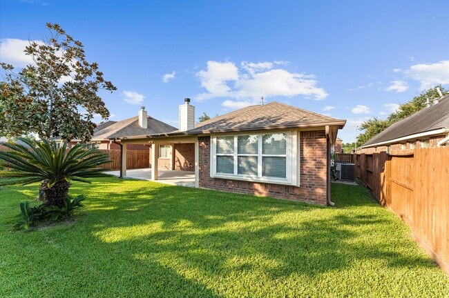 Building Photo - 19927 Letchfield Hollow Dr