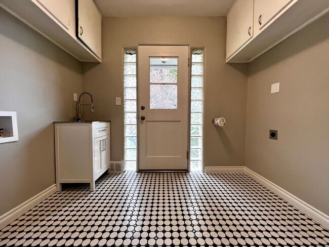 Building Photo - Non-Refundable & Security Deposit Total: $3000.00