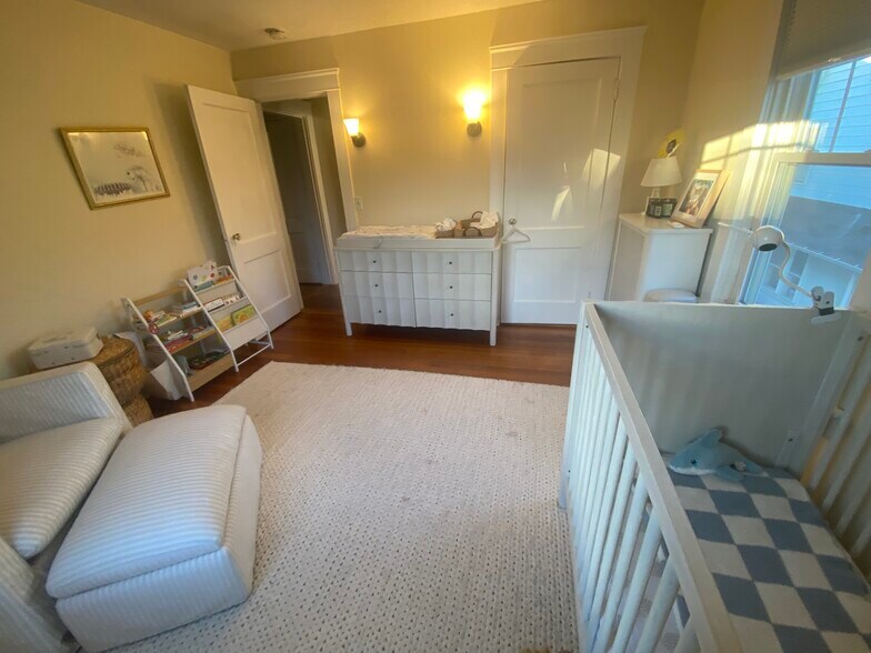 Building Photo - 63 Savoy St