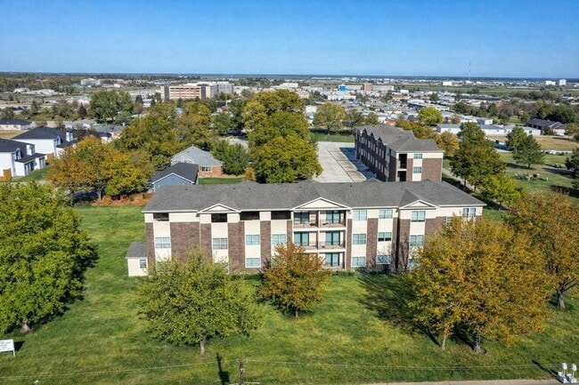 Building Photo - 600 E Marble St