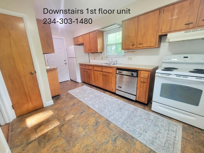 Building Photo - 1679 Tanglewood Dr