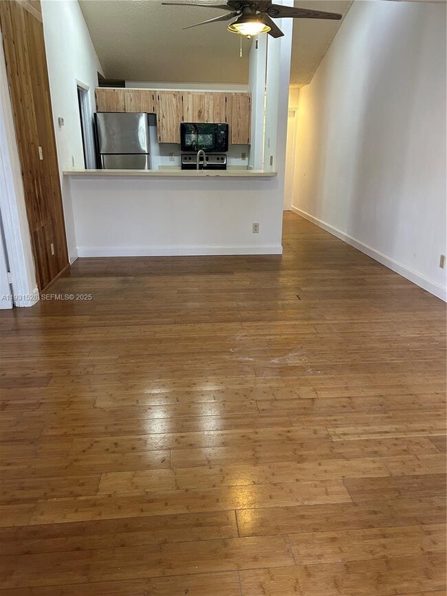 Building Photo - 6857 SW 36th Ct