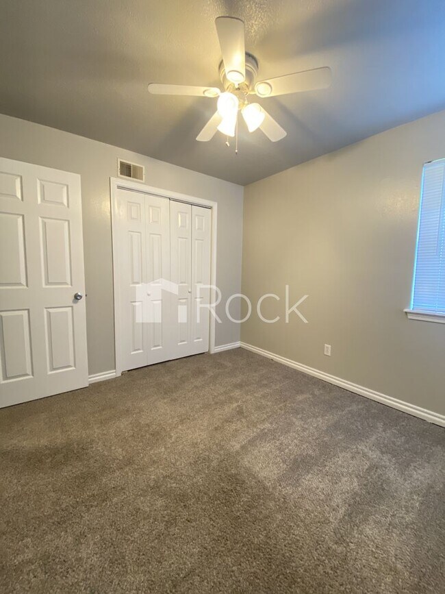 Building Photo - 3 bedroom/2 bathroom home in Moore Schools