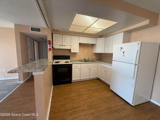 Building Photo - 800 N Fiske Blvd