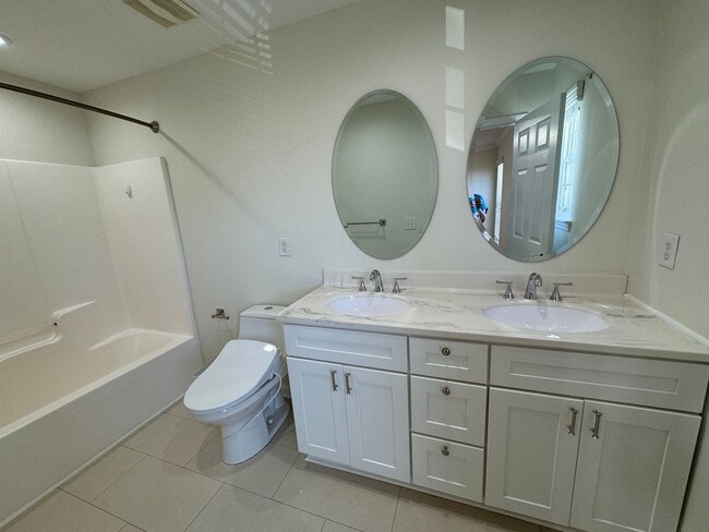 Building Photo - 3BR/3BA Townhouse in Ballantyne