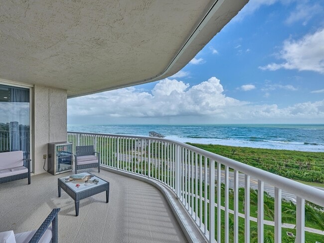 Building Photo - 5051 N Hwy A1A