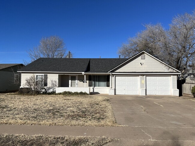 Primary Photo - "Charming 3-Bed, 2-Bath Home with Spacious...
