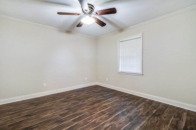 Building Photo - BEAUTIFUL HOME LOCATED ON TOLSON ROAD!