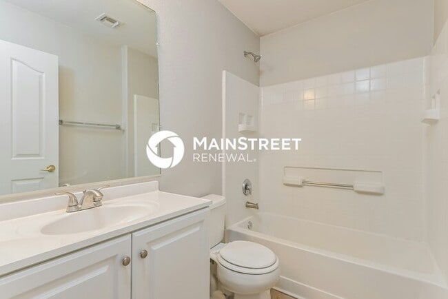 Building Photo - 3 Bedroom Pet-Friendly Home in Tucson, AZ with Main Street Renewal