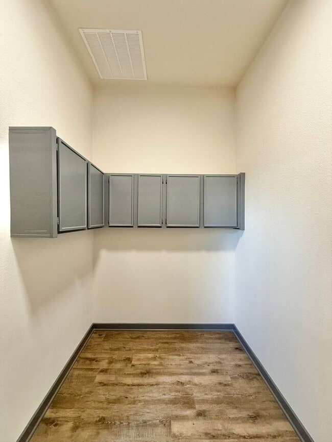 Building Photo - Beautiful 3-Bedroom, 1-Bath Home with Modern Updates!