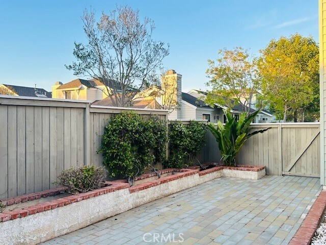 Building Photo - 12 Amberleaf