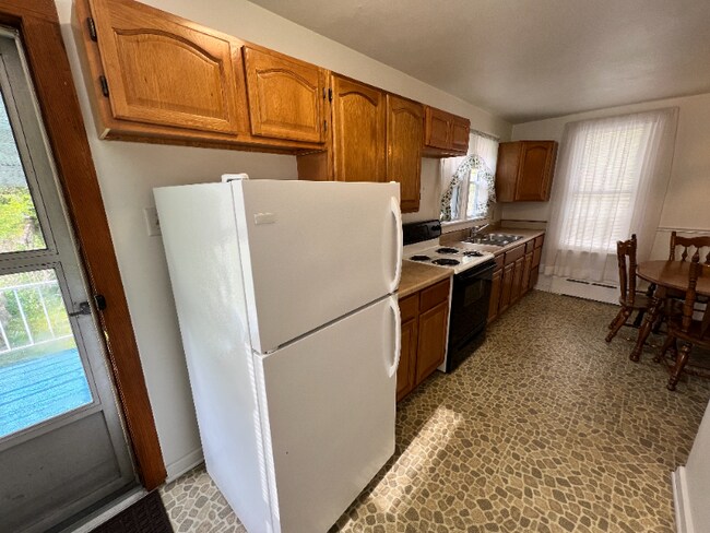 Building Photo - 448 Biddle St