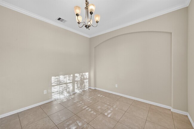 Building Photo - 17926 Tall Chestnut St