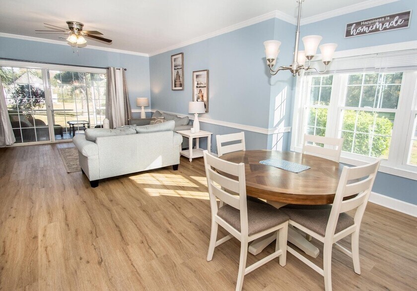 Building Photo - 4868 Dahlia Ct