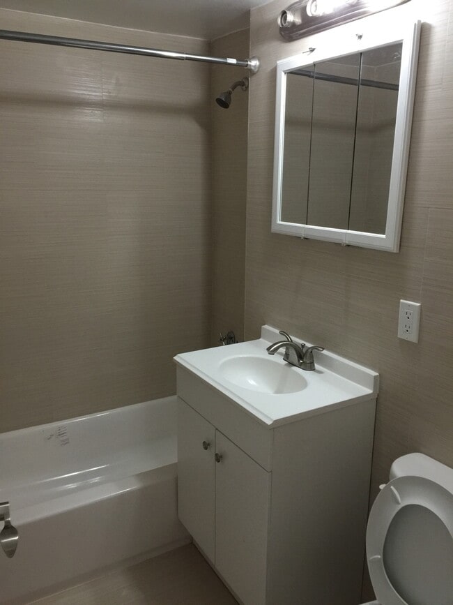 Building Photo - 6125 98th St